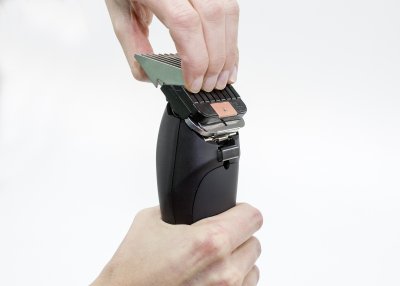 Zoom bild av Distanskammar Snap on attachement combs in a storage case 1247-7440 salontoolsservice.se